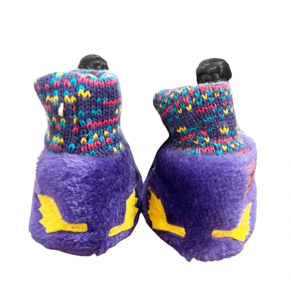 Vintage Disney 90s Pochahontas‎ Purple Fuzzy Slippers Child’s Size 5/6